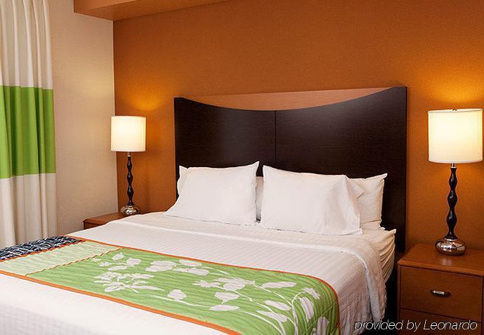 Fairfield Inn & Suites Des Moines Airport Phòng bức ảnh